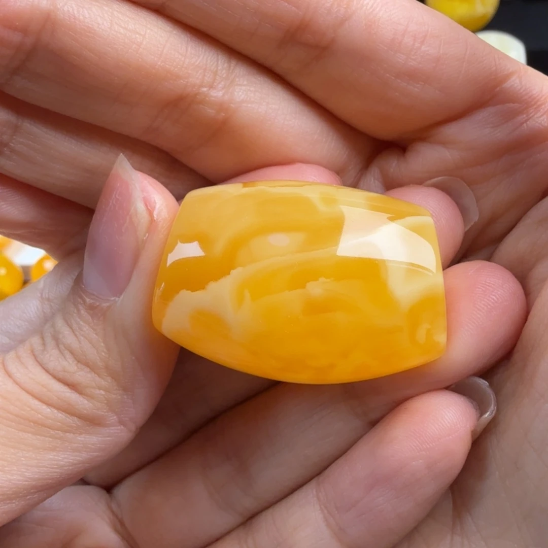 琥珀未镶嵌颈饰纯天然琥珀蜜蜡无优化