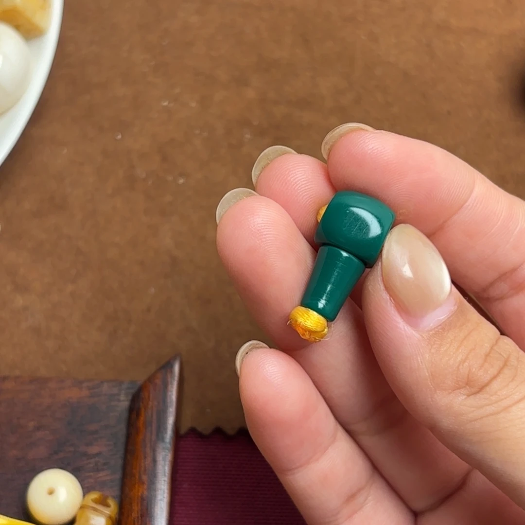 是***㫪手串/手链橄榄核藏传小配饰