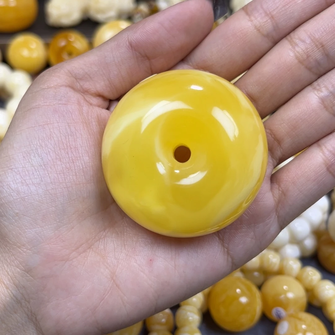 琥珀未镶嵌手串……