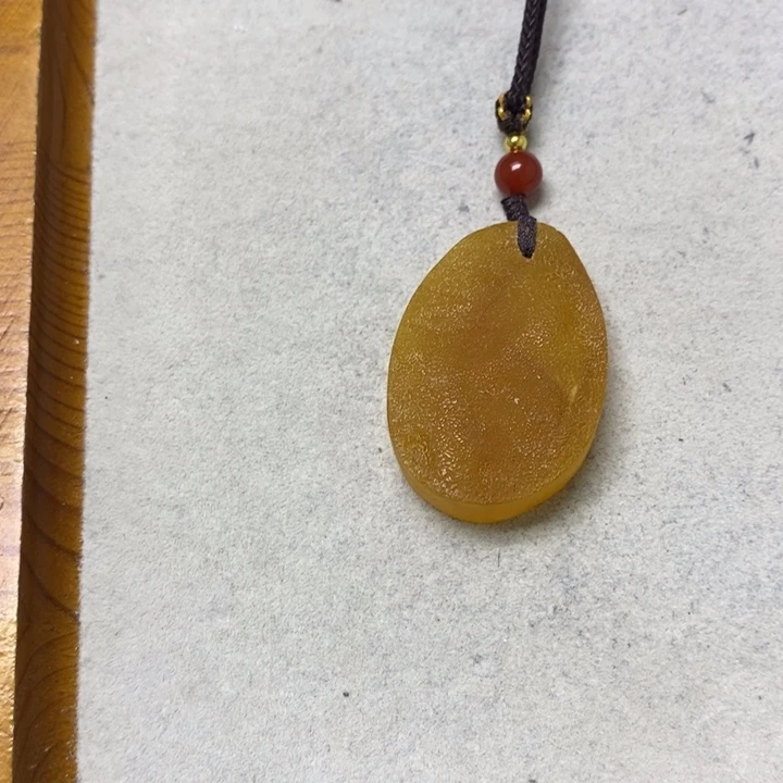 蜜蜡未镶嵌裸石吊坠