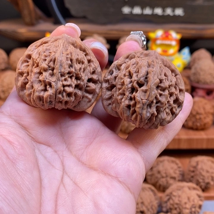 文玩核桃吊坠40平谷四座楼