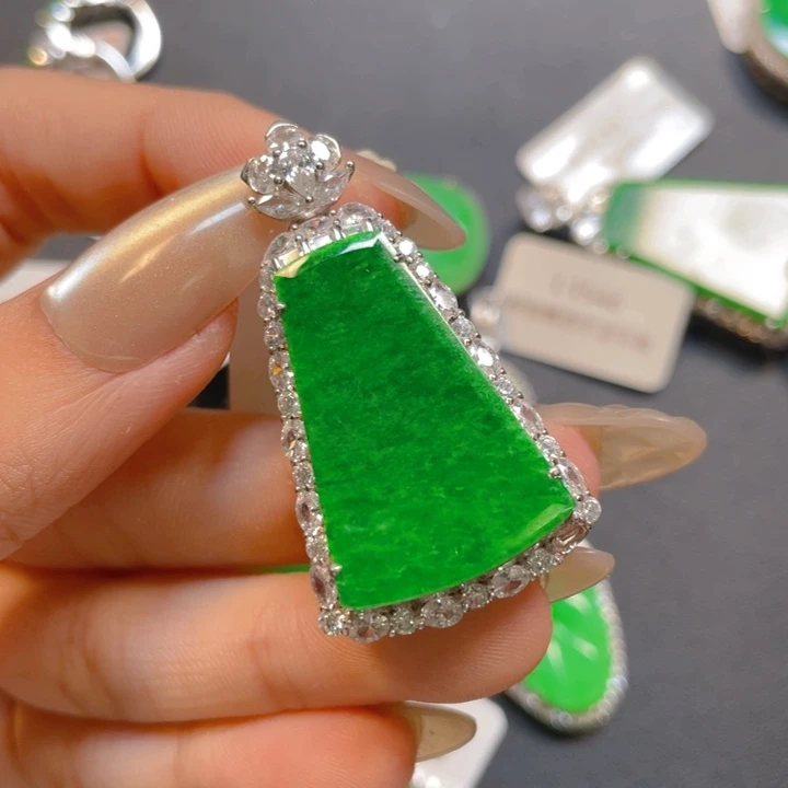 【闪购商品】翡翠银S925镶嵌颈饰翡翠