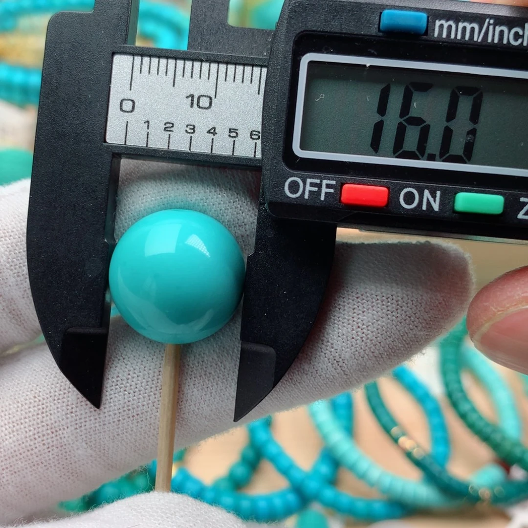 绿松石颈饰未镶嵌