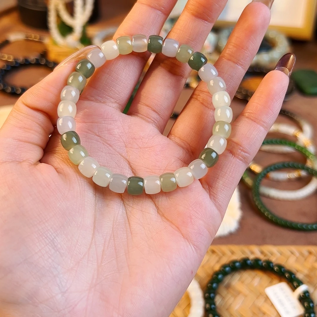 火***辣和田玉未镶嵌手串