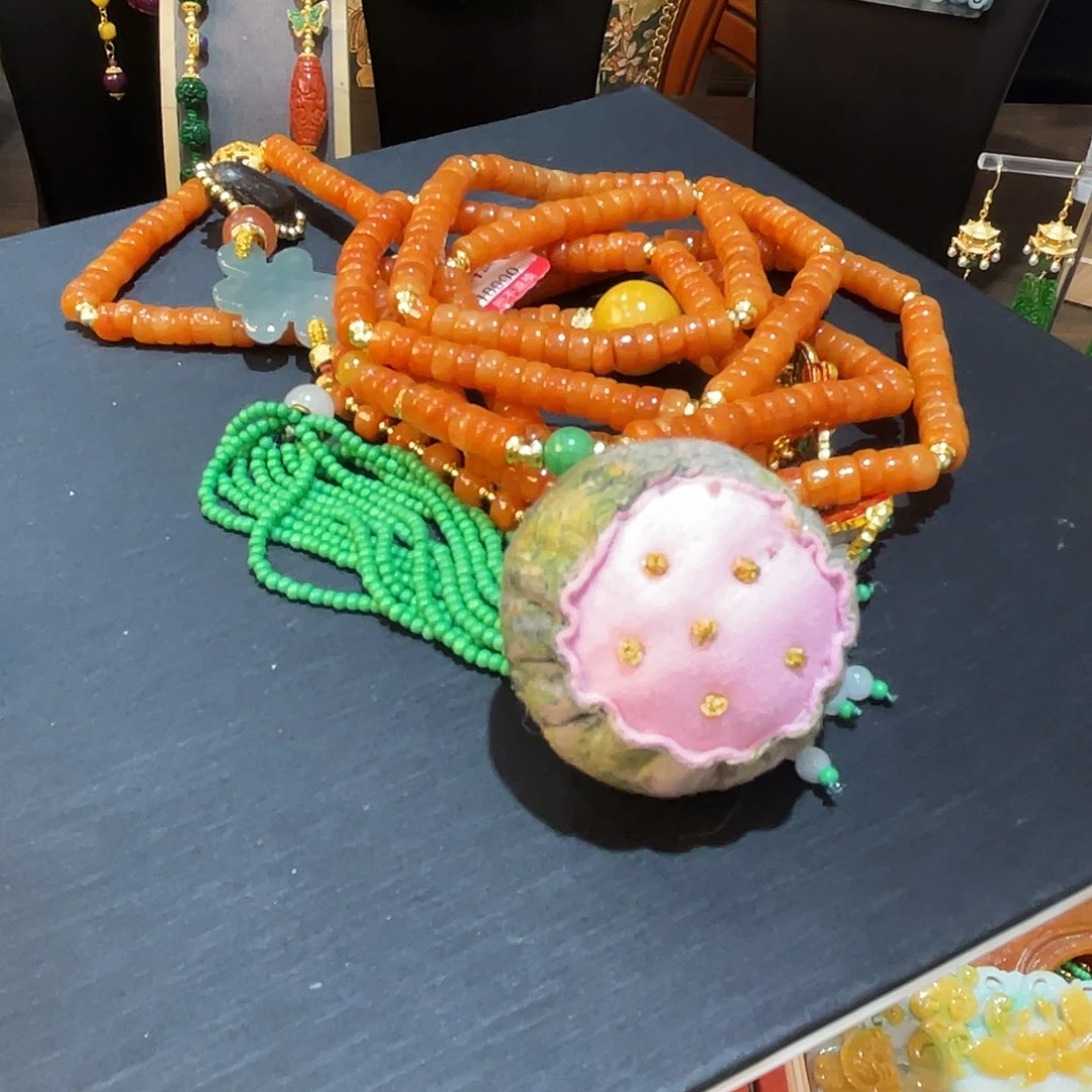 醒***春翡翠未镶嵌项链斜挎