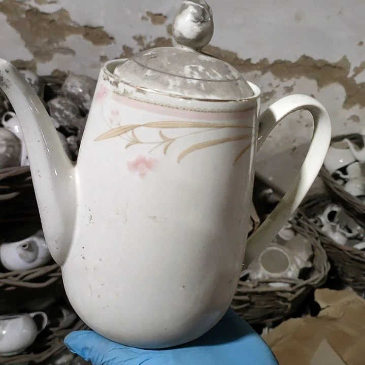 摆件陶瓷盘子碗啥都有