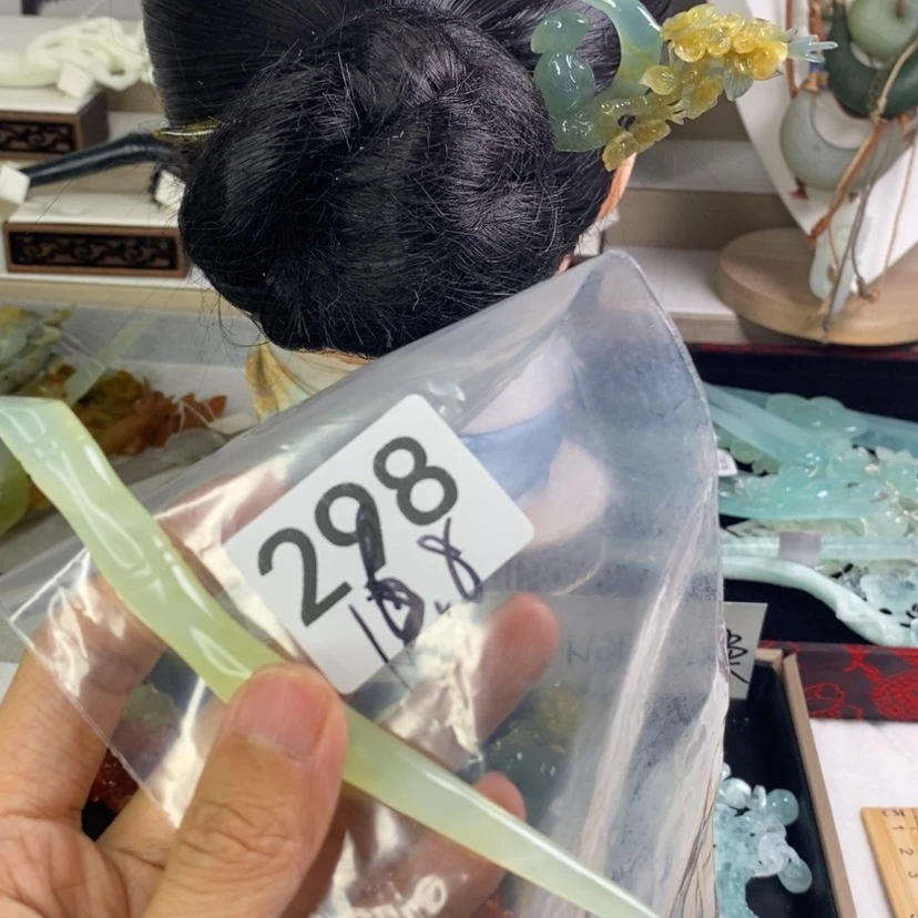 【闪购商品】岫玉发饰未镶嵌飘*?