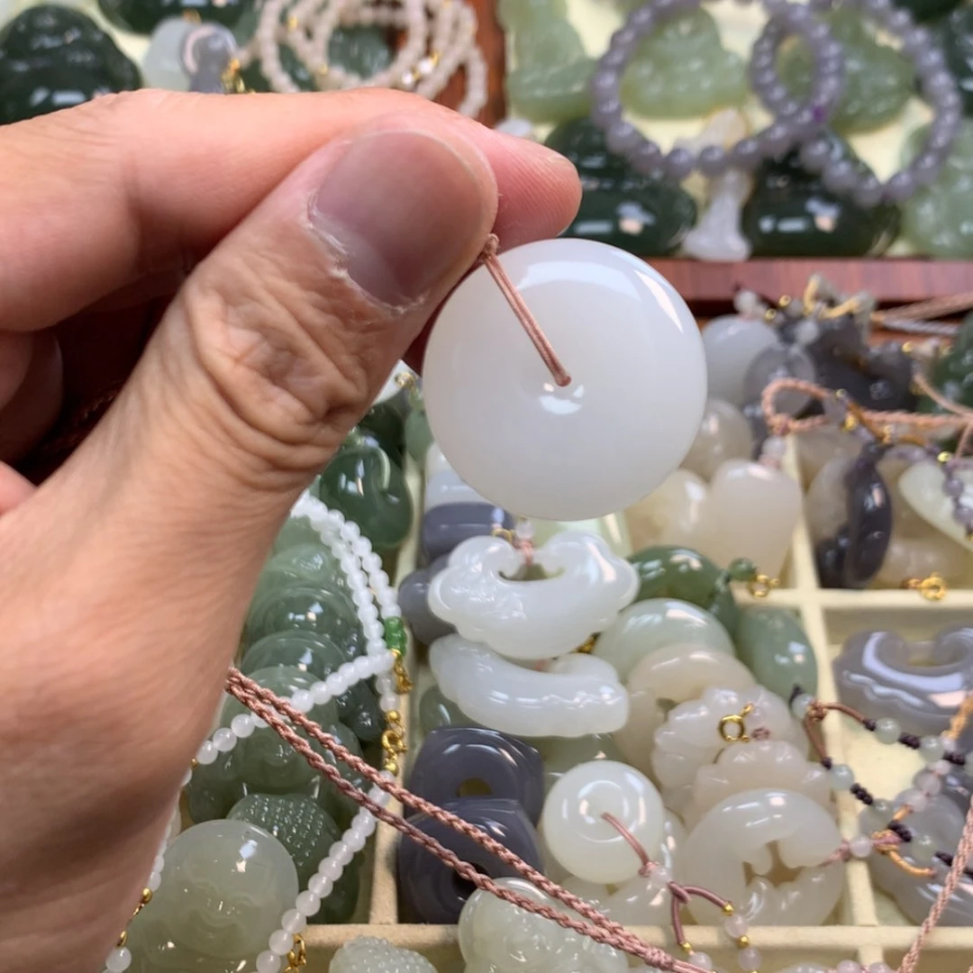 【闪购商品】和田玉未镶嵌颈饰清***归