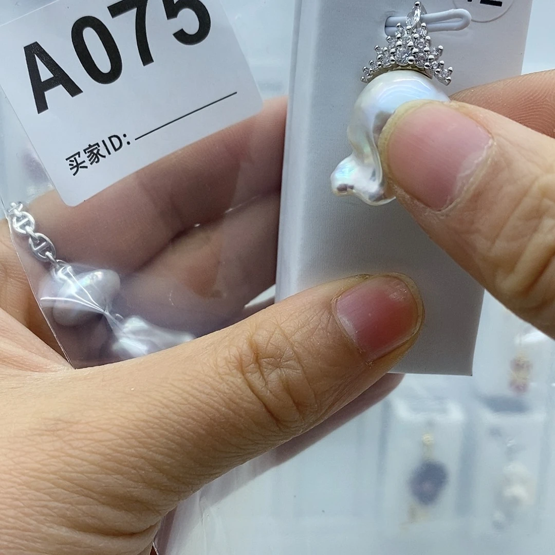 钛钢颈饰淡水珍珠