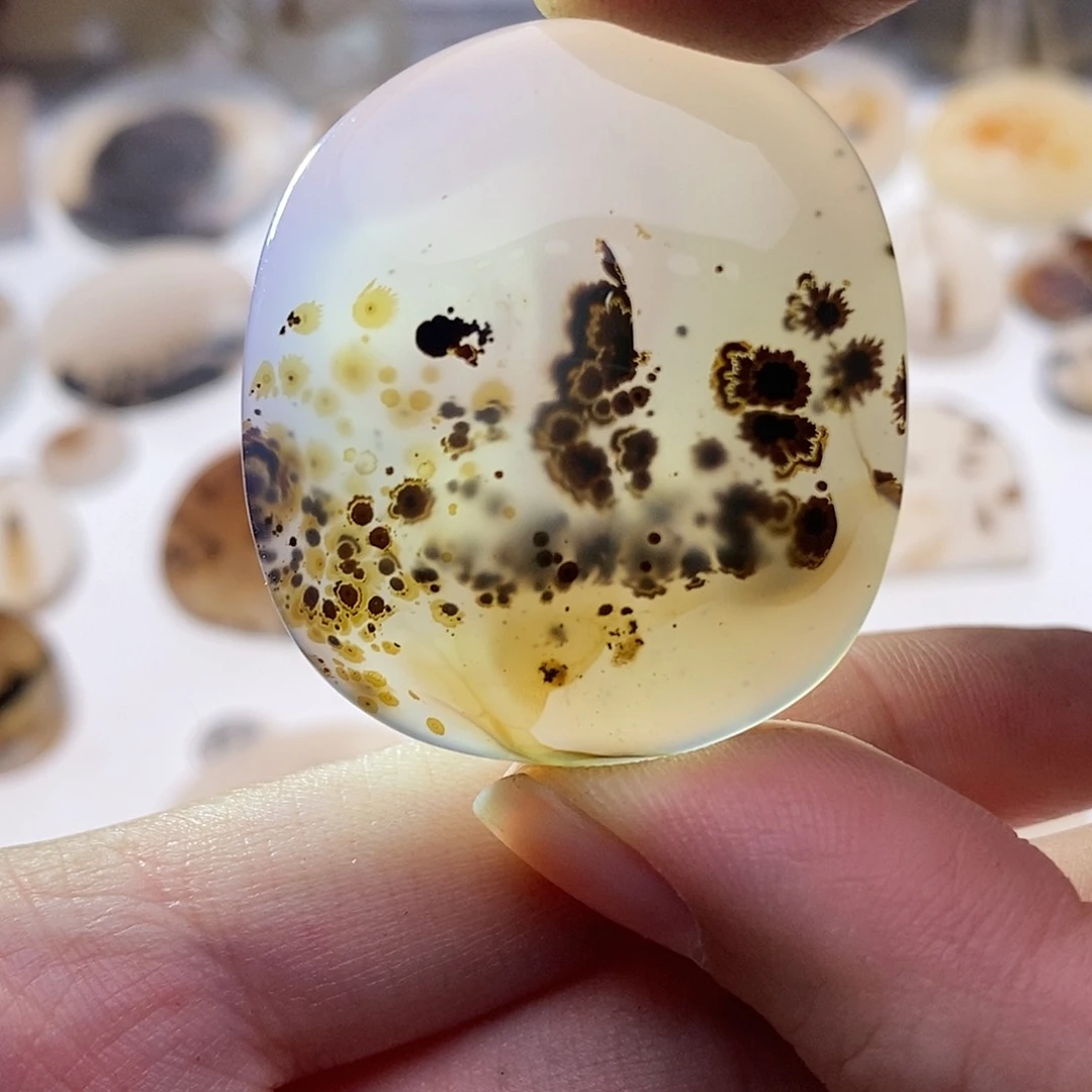 未镶嵌玛瑙/玉髓珠宝奇石