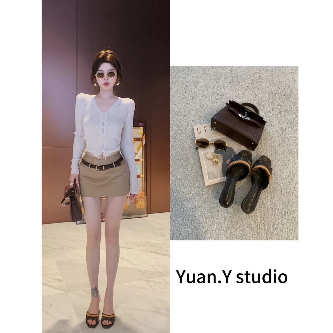 媛媛【首尔初见时】韩系修身显瘦纯色系扣百搭针织开衫毛衣#M0480