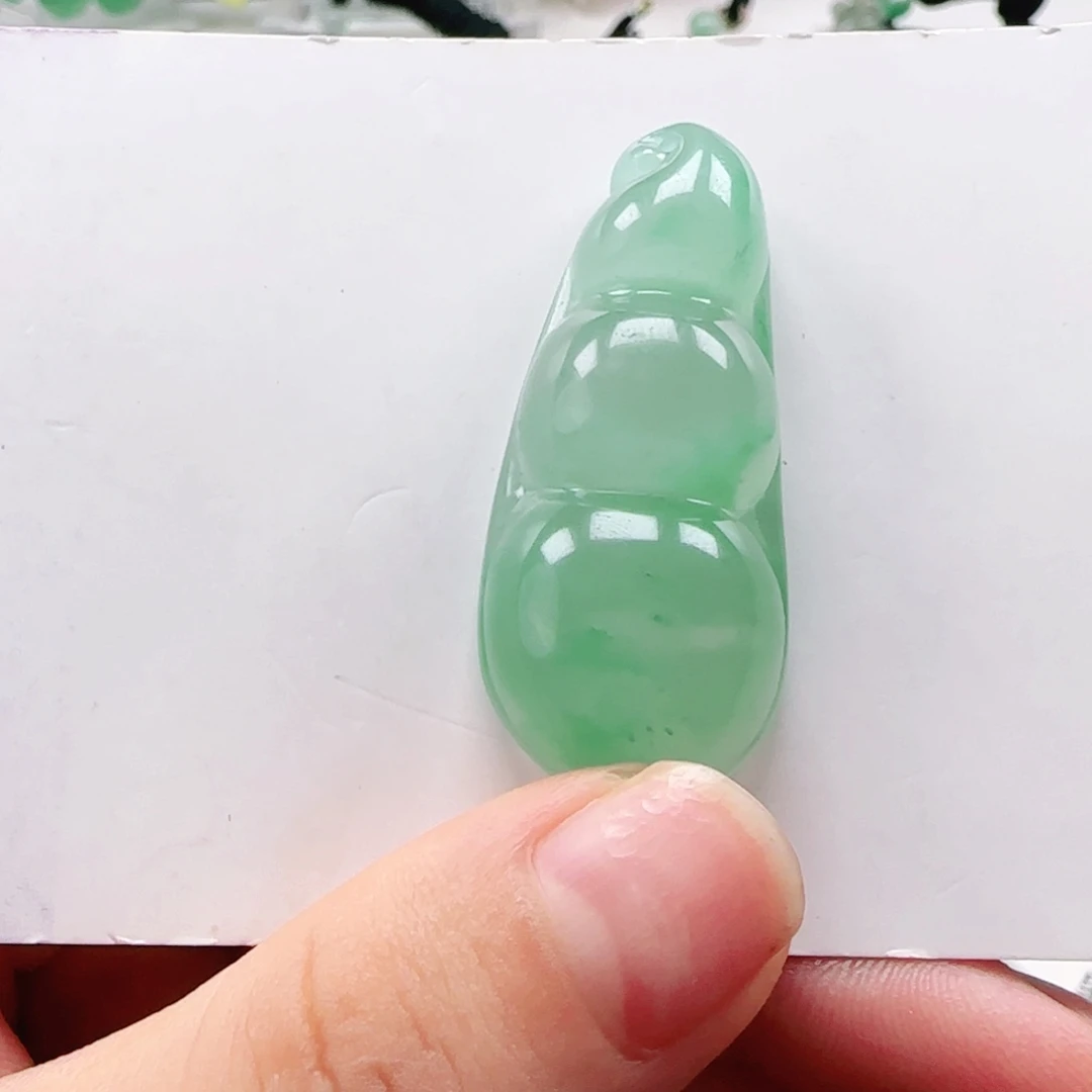 吊坠(赠链)未镶嵌石英质玉