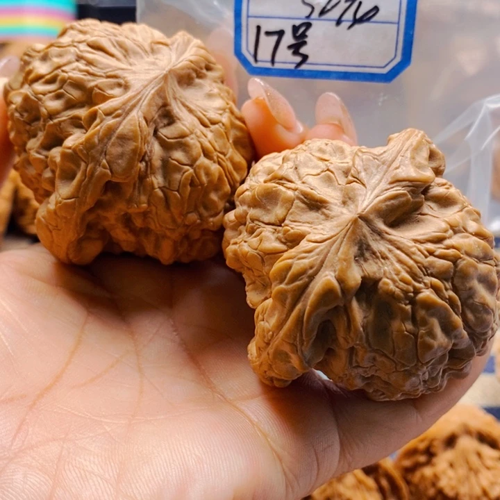 文玩核桃把件龙鼎