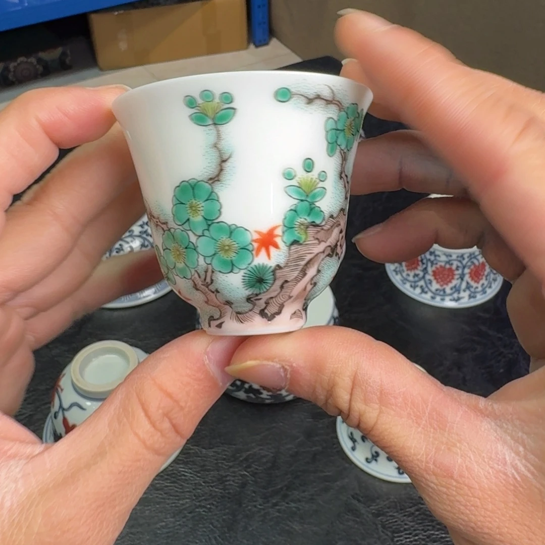 景德镇陶瓷。
