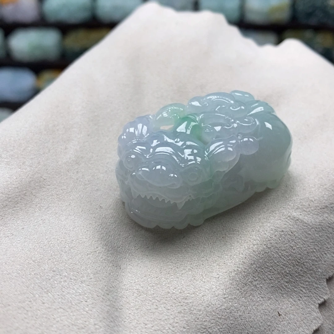 翡翠未镶嵌颈饰天然翡翠吊坠貔貅