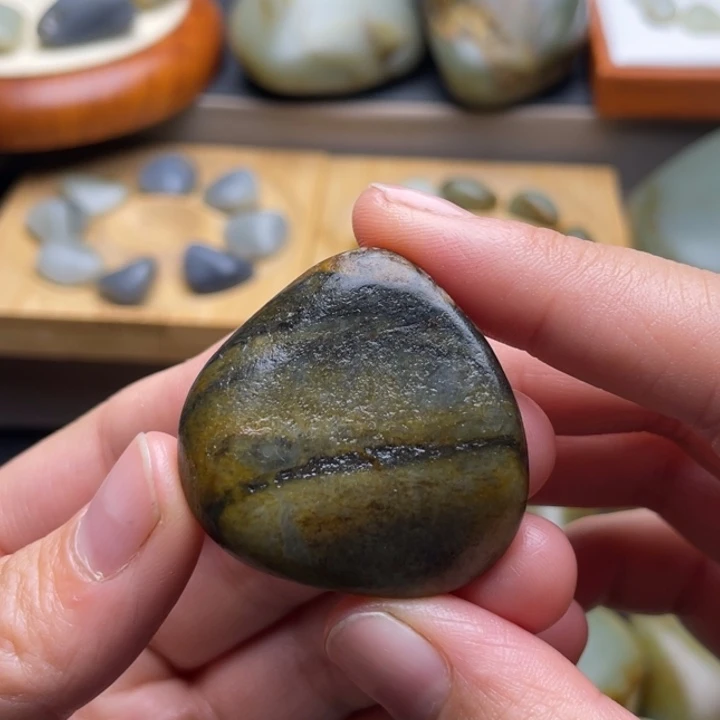 和田玉未镶嵌颈饰4