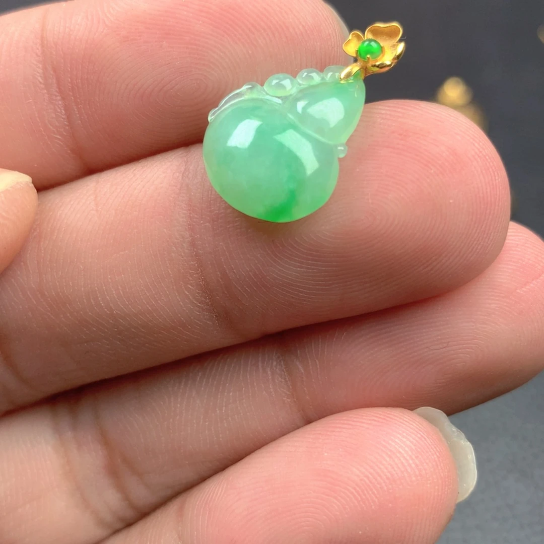 【闪购商品】颈饰18K金镶嵌翡翠翡翠