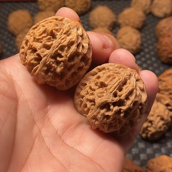 文玩核桃吊坠38尺，苹果园