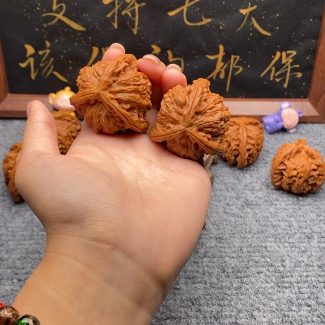 【闪购商品】吊坠文玩核桃马****?