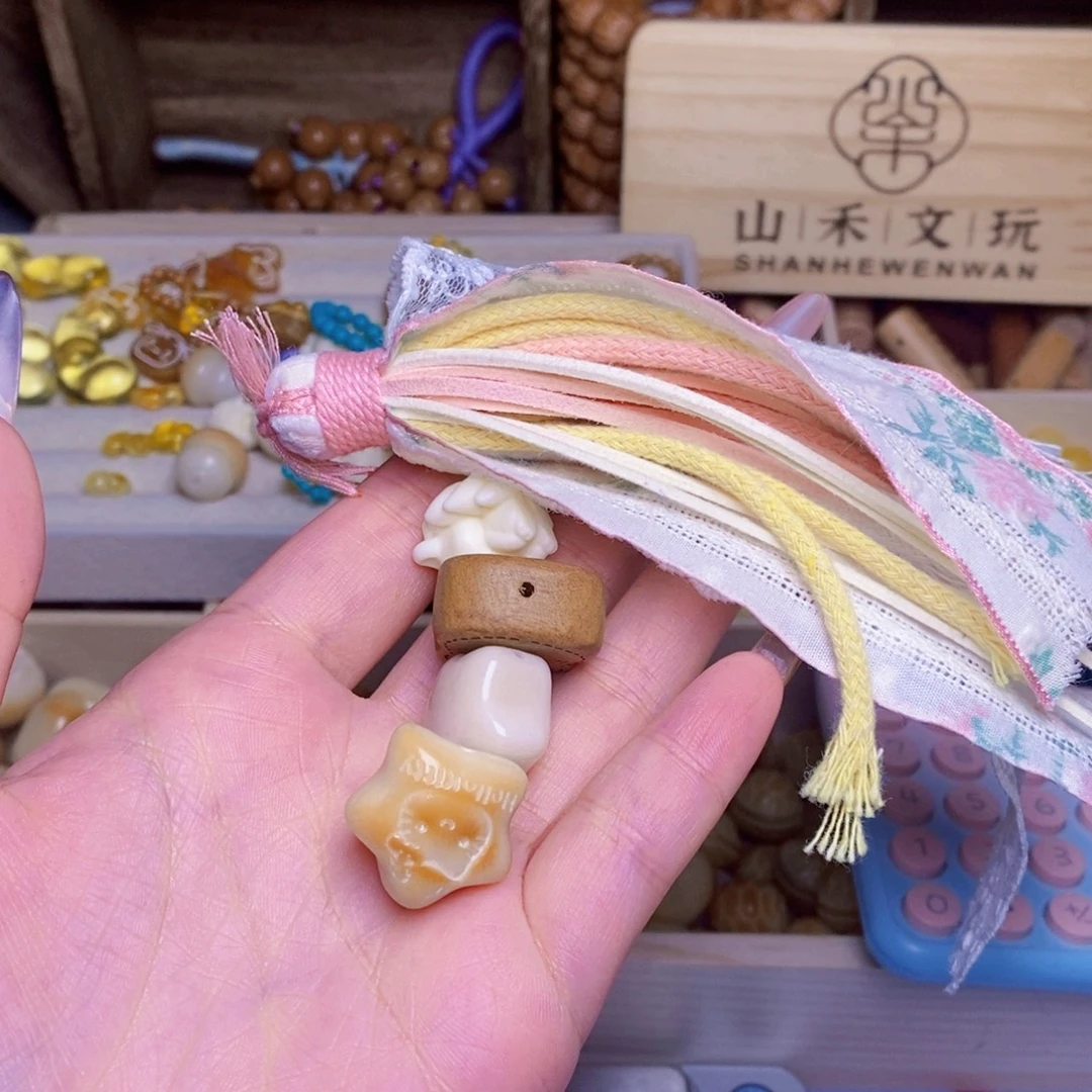 吊坠猴头核桃花间物语 kt星 线条小熊 狐狸提溜