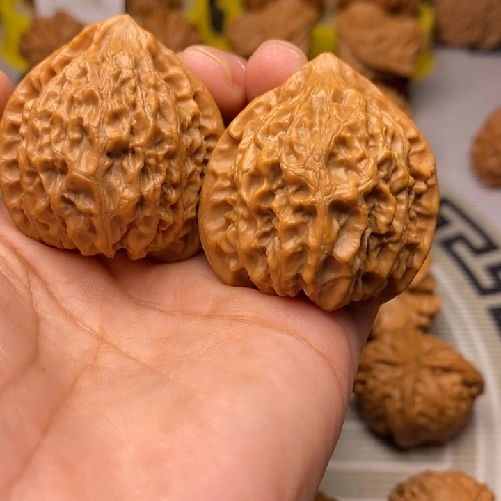 吊坠文玩核桃40金牛