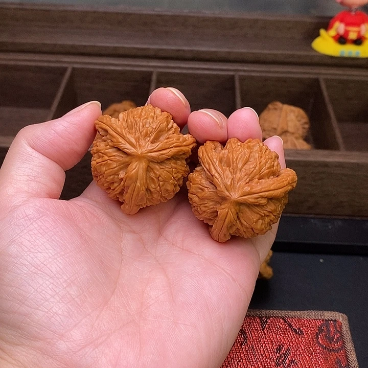 淡***香把件文玩核桃白奔