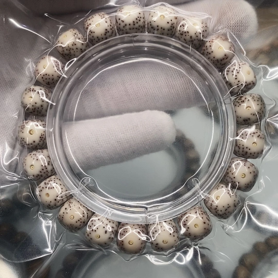 【闪购商品】手串星月菩提10×11一物一图原生态同枝古瓷白大眼睛