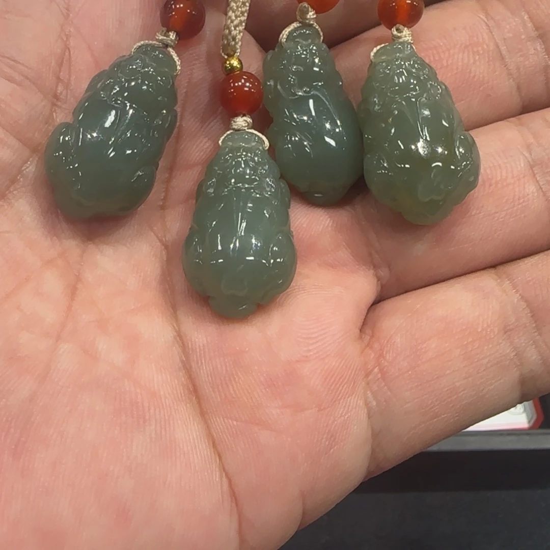 和田玉（糖玉）未镶嵌颈饰和田玉貔貅