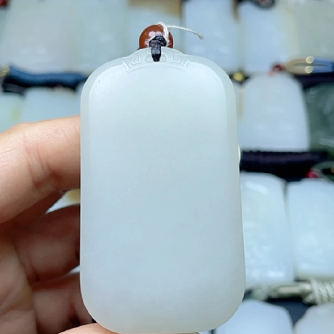 【闪购商品】颈饰未镶嵌和田玉