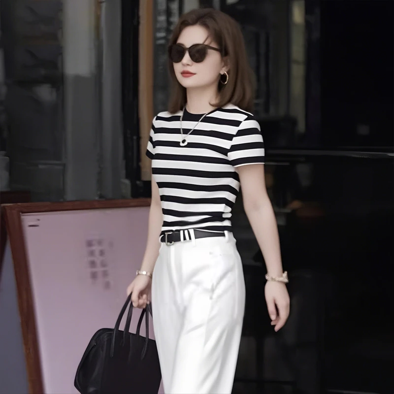 网红爆款黑白条纹短袖T恤女2025新款时尚简约气质显瘦时尚上衣潮