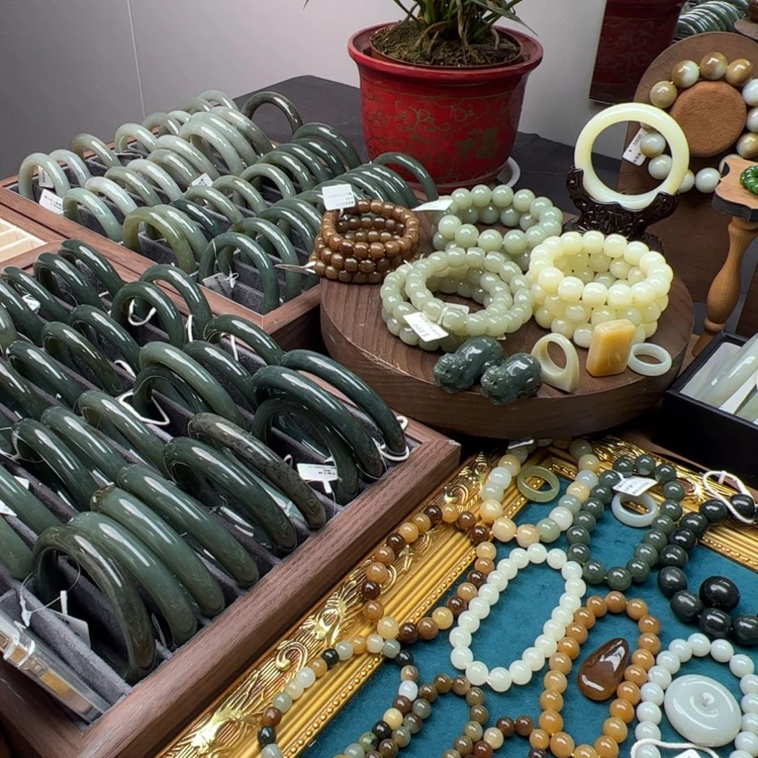 未镶嵌手链和田玉看镯子屏幕打字