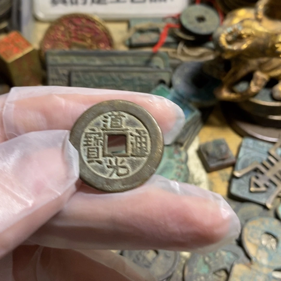 铜现代工艺品学习币