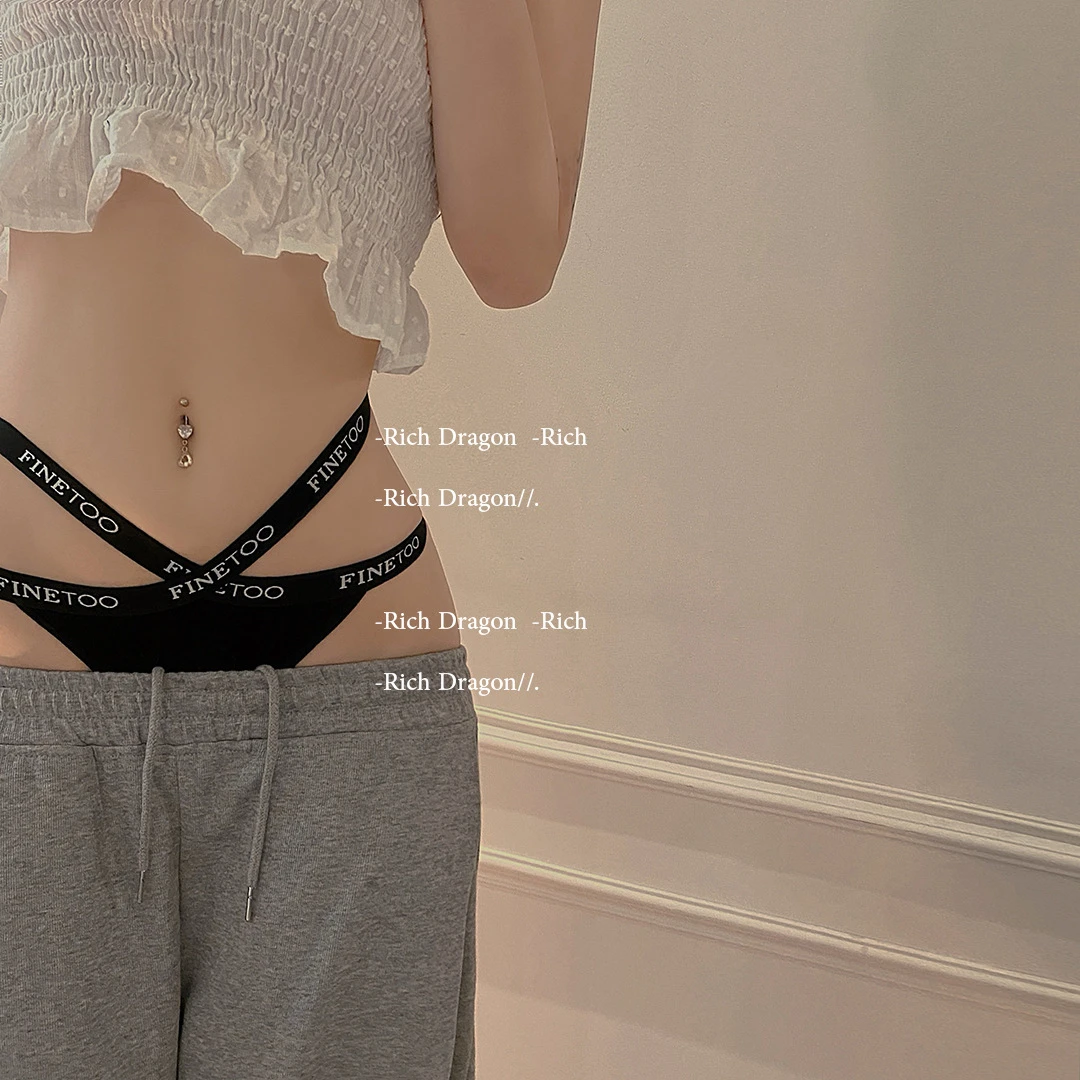 欧美运动风辣妹A4腰舒适交叉露腰字母性感健身纯棉裆三角女士内裤