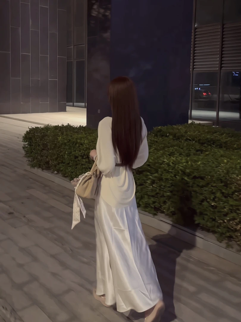 【老钱风】慵懒收腰针织上衣+高腰醋酸缎面鱼尾裙套装女