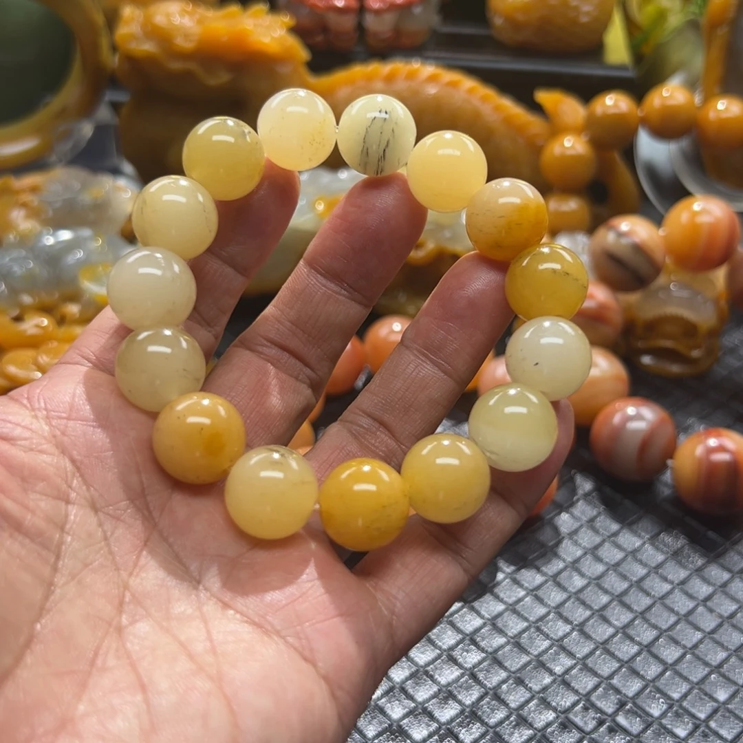 石英质玉未镶嵌颈饰