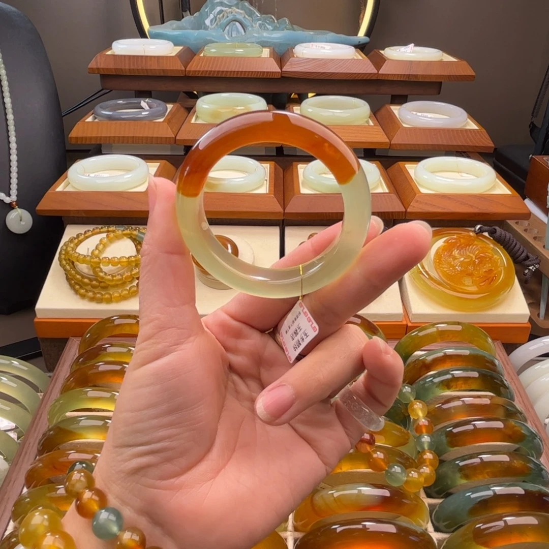 蛇纹石玉未镶嵌手镯52