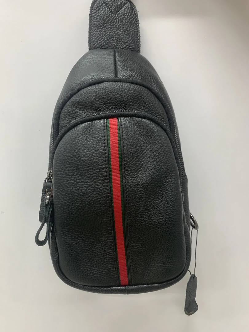 胸包男士新款大容量单肩包休闲运动胸前包男生斜挎包小背包