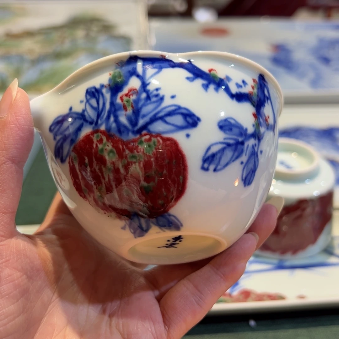 杯原矿青花釉里红瓷器