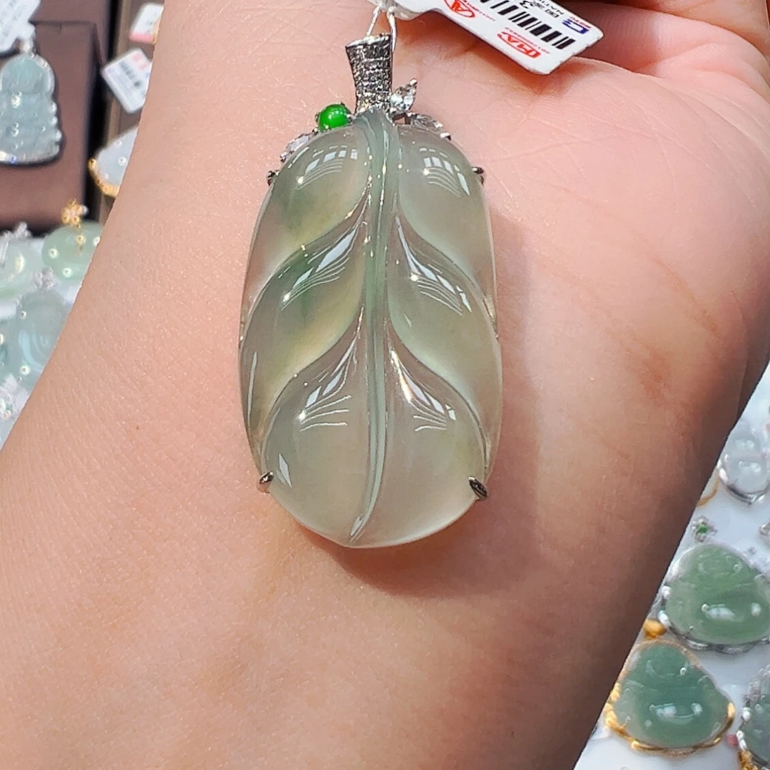 翡翠18K金镶嵌吊坠(不含链)叶子