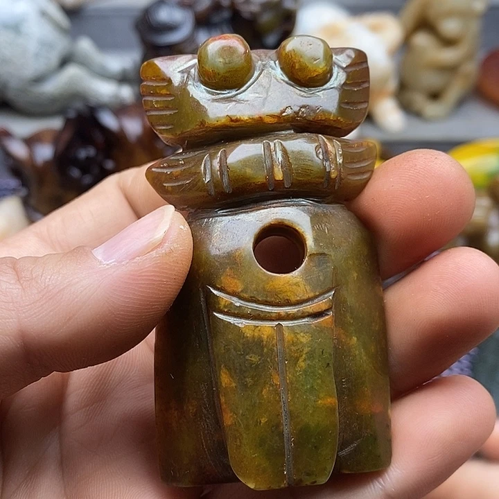 未镶嵌蛇纹石玉颈饰