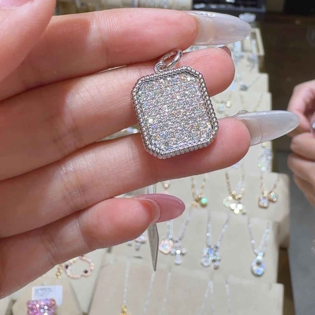 钻石18K金镶嵌吊坠(不含链)