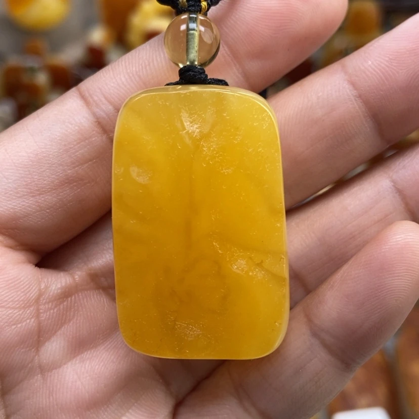 【闪购商品】琥珀颈饰未镶嵌