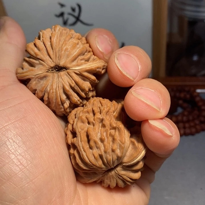 文玩核桃把件渐*、