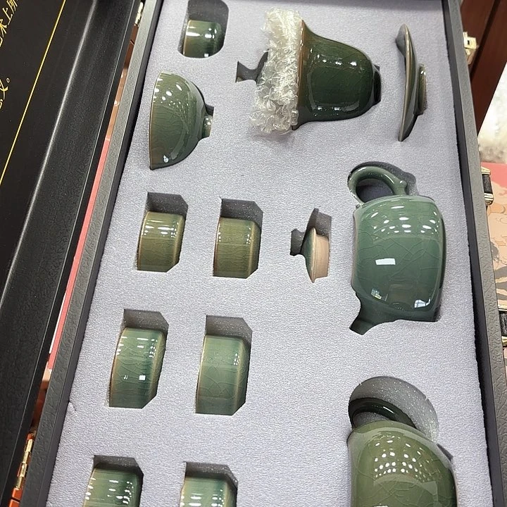 孤品茶具套装等。
