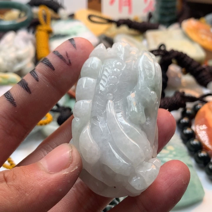 翡翠未镶嵌颈饰保真天然a货翡翠
