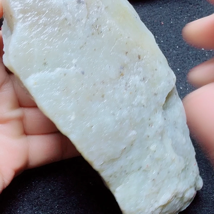 未镶嵌和田玉（糖玉）珠宝半成品