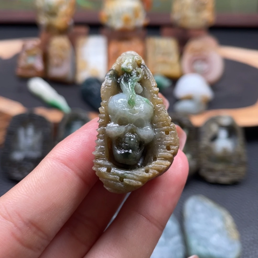 定制翡翠未镶嵌翡翠