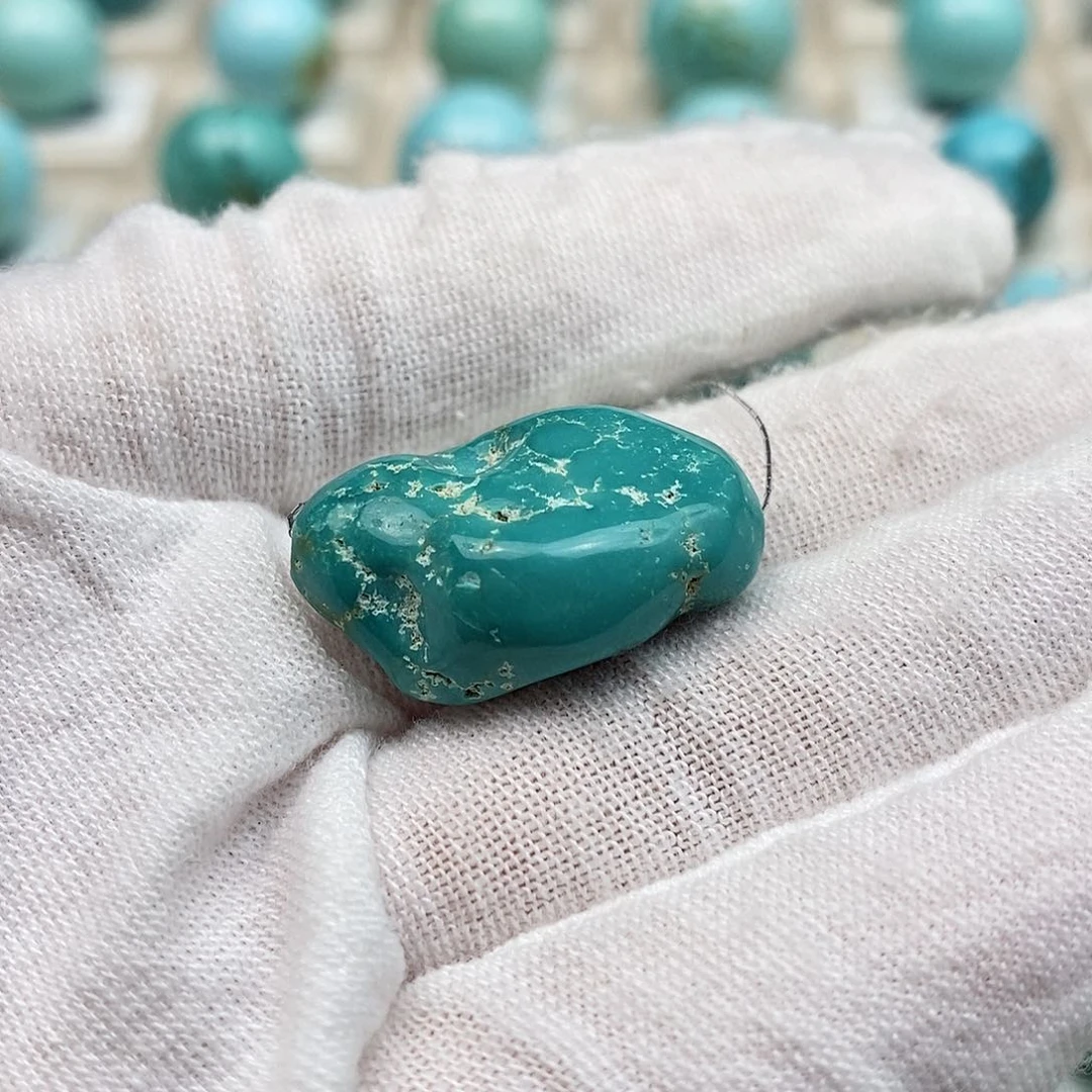 绿松石配饰未镶嵌地**爸