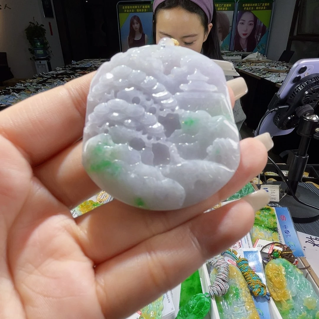 颈饰未镶嵌翡翠一