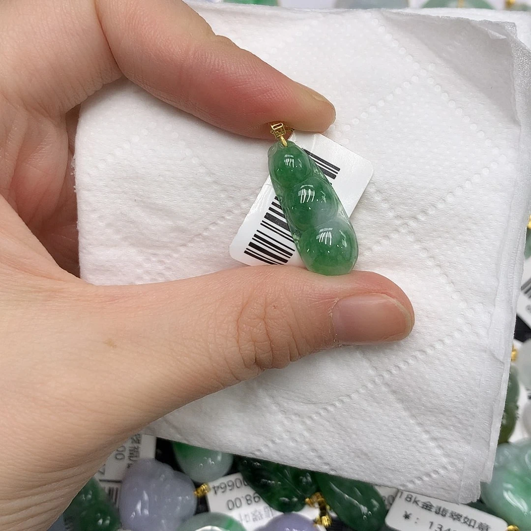 翡翠18K金镶嵌颈饰12345678998